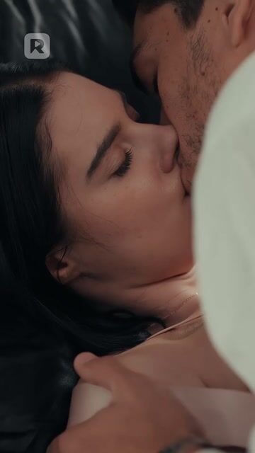 怀上他的三胞胎后成为他的妻子 第25集