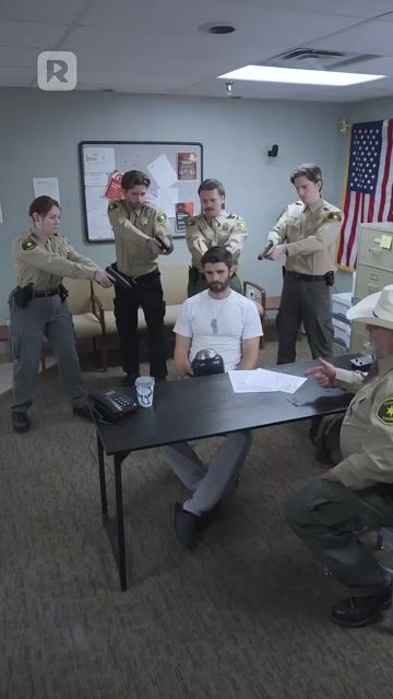 Stop! This Beggar Is an American Hero! episode 7